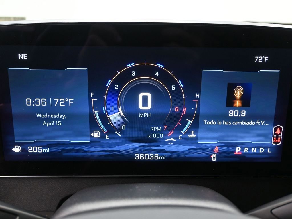 Used 2025 Chevrolet Traverse LT image 13