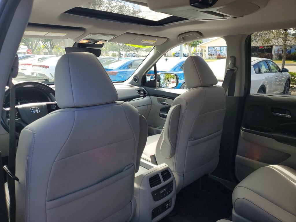 Used 2019 Honda Pilot Touring image 13