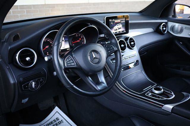 Used 2019 Mercedes-Benz GLC 300 4MATIC image 23