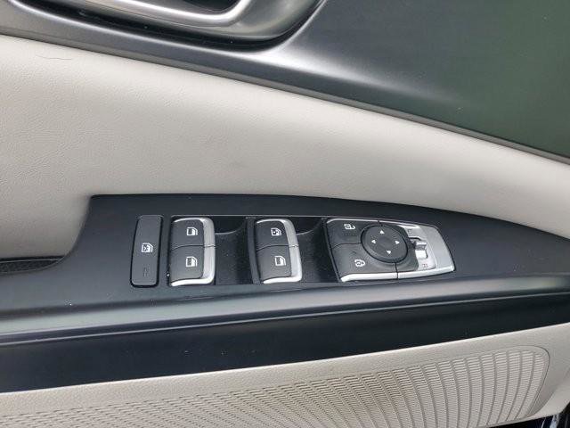 Used 2024 Kia Carnival LX image 22