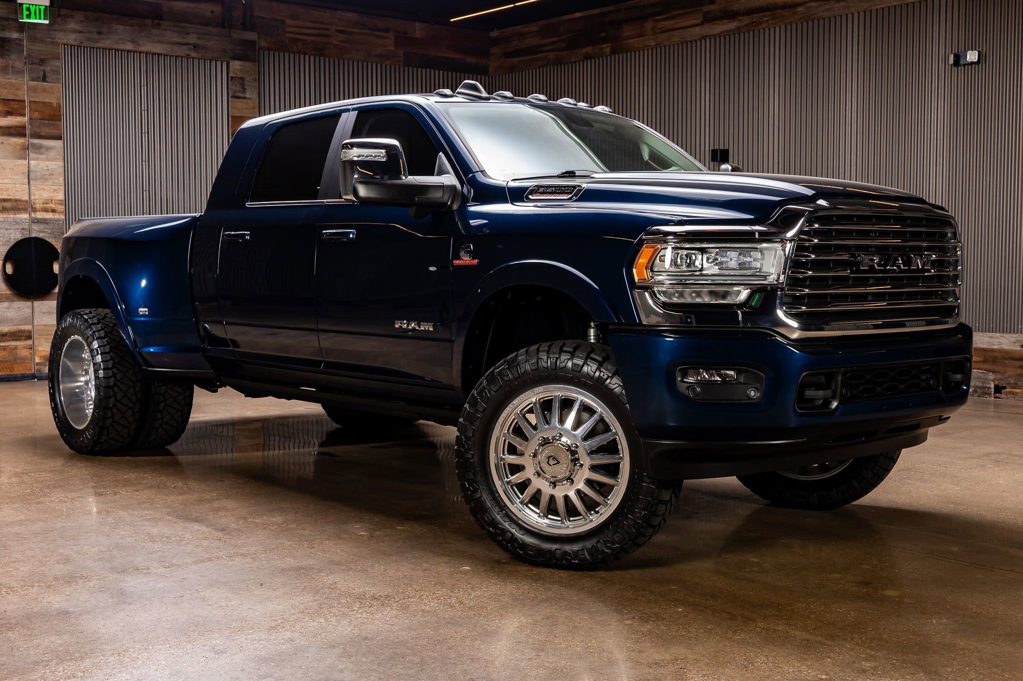 Used 2024 RAM 3500 Limited w/ Towing Technology Group
