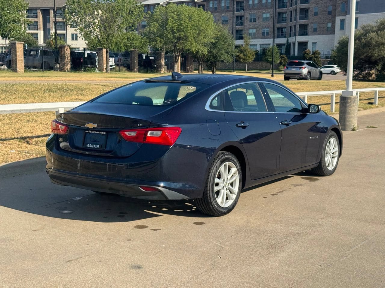 Used 2016 Chevrolet Malibu LT FWD image 4