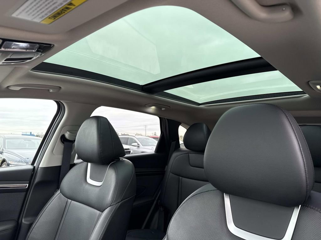 Used 2024 Hyundai Tucson Limited AWD/4WD image 3