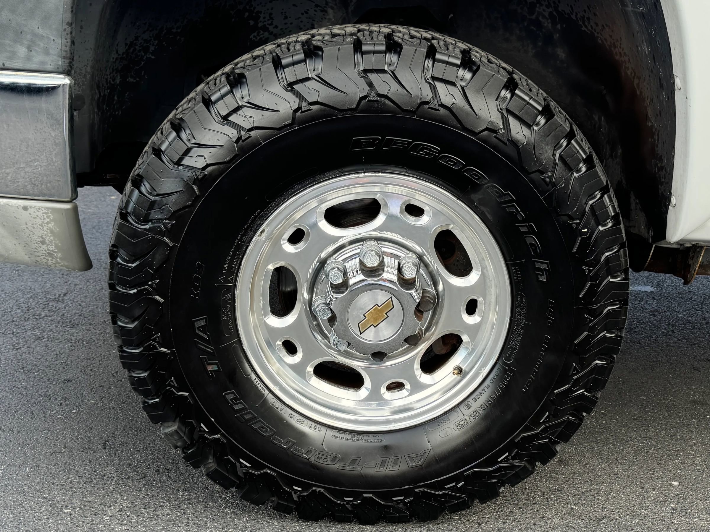 Used 2005 Chevrolet Silverado 2500 LS RWD image 10