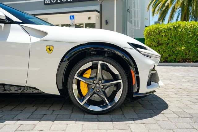 Used 2026 Ferrari Purosangue AWD/4WD image 34