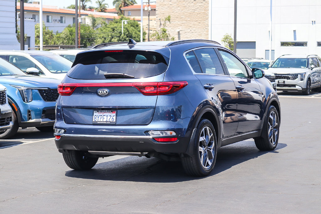 Certified 2022 Kia Sportage EX FWD image 4