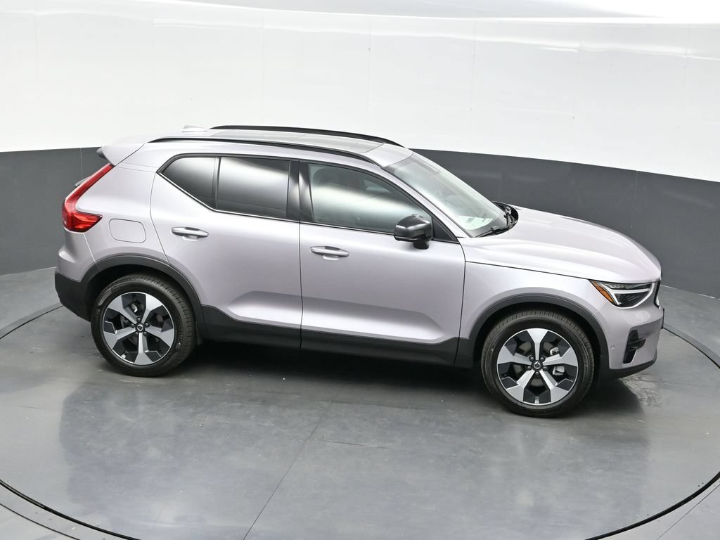 New 2026 Volvo XC40 B5 Plus w/ Protection Package Premier AWD/4WD image 39