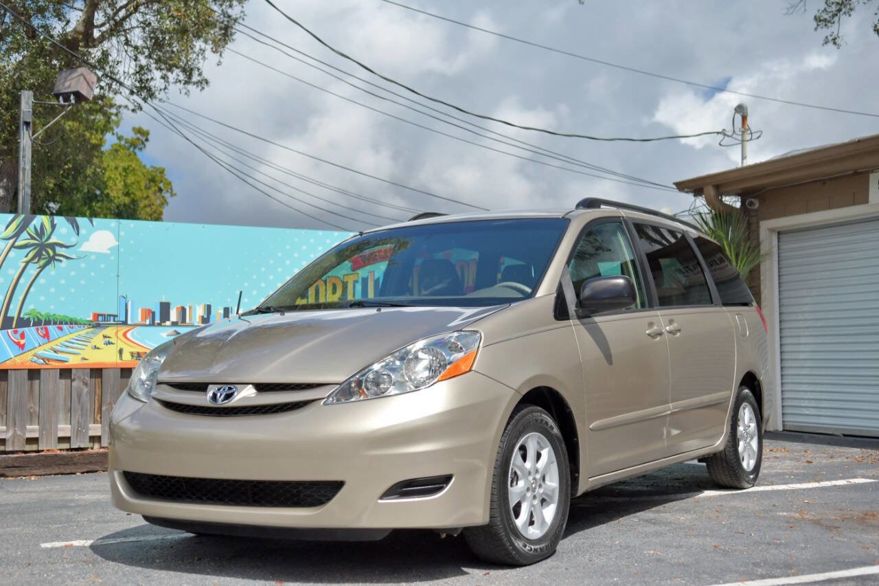 Used 2009 Toyota Sienna LE