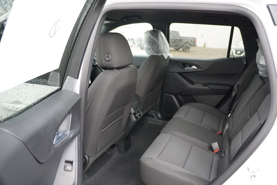 New 2026 Chevrolet Equinox LT w/ Safety and Technology Package image 11