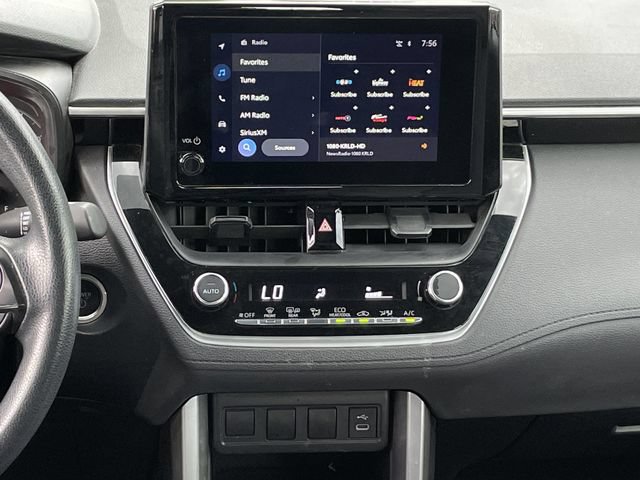 Used 2023 Toyota Corolla Cross AWD Hybrid image 16