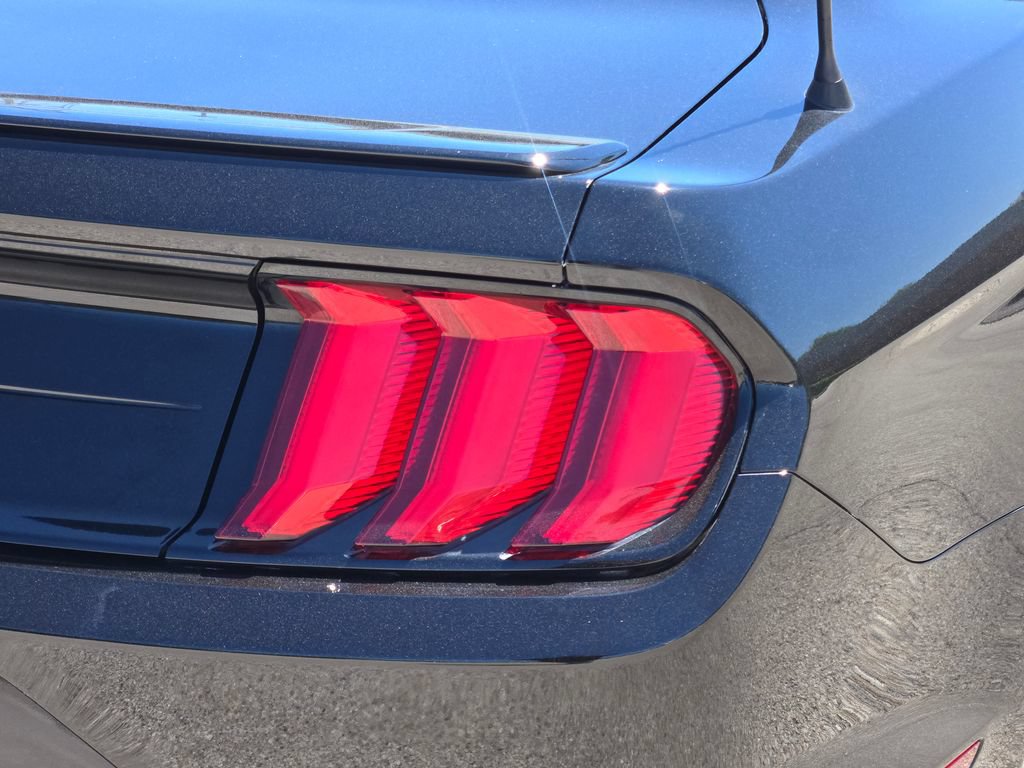Used 2021 Ford Mustang Premium RWD image 9