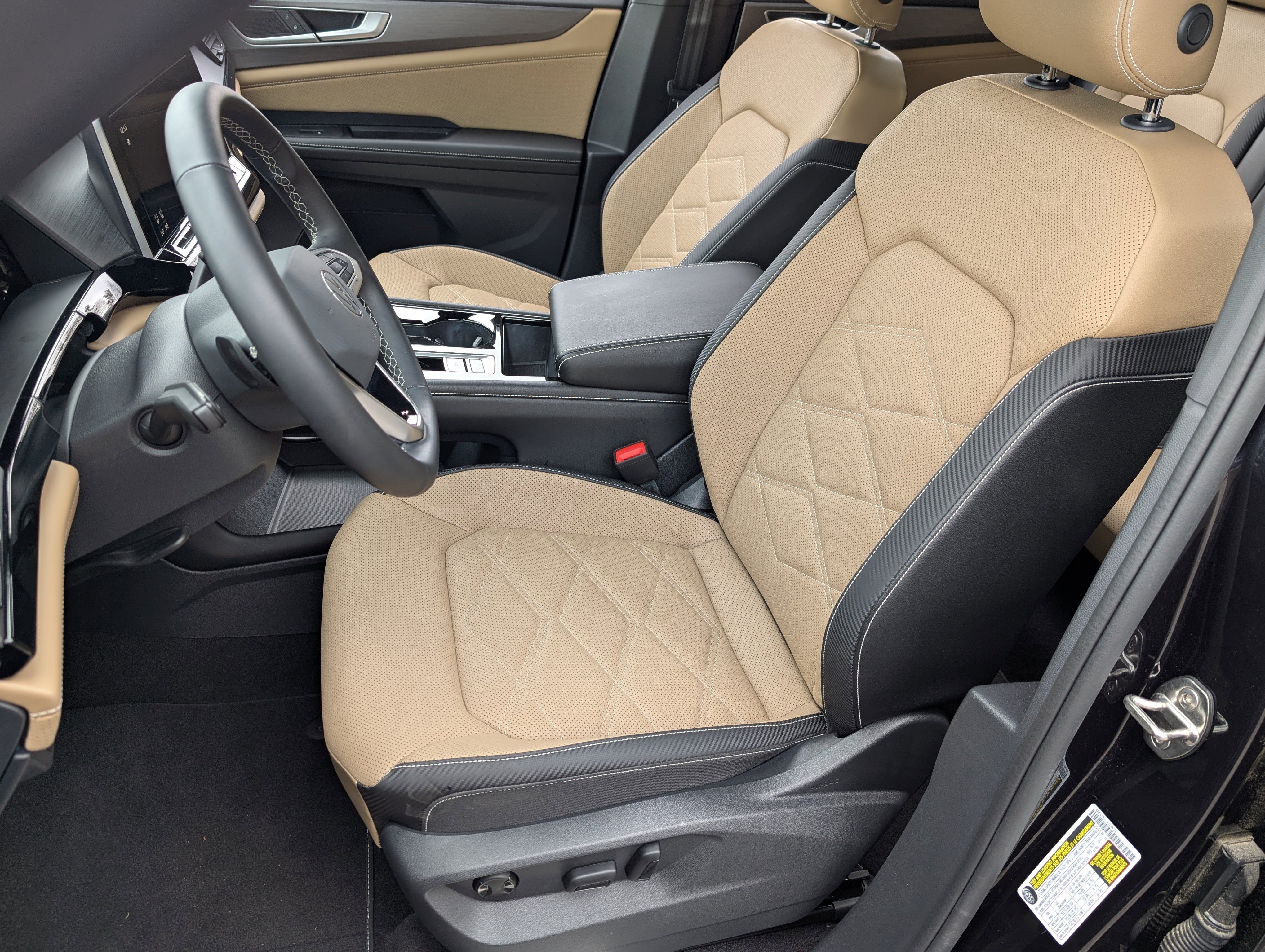 Used 2024 Volkswagen Atlas Cross Sport SE image 16