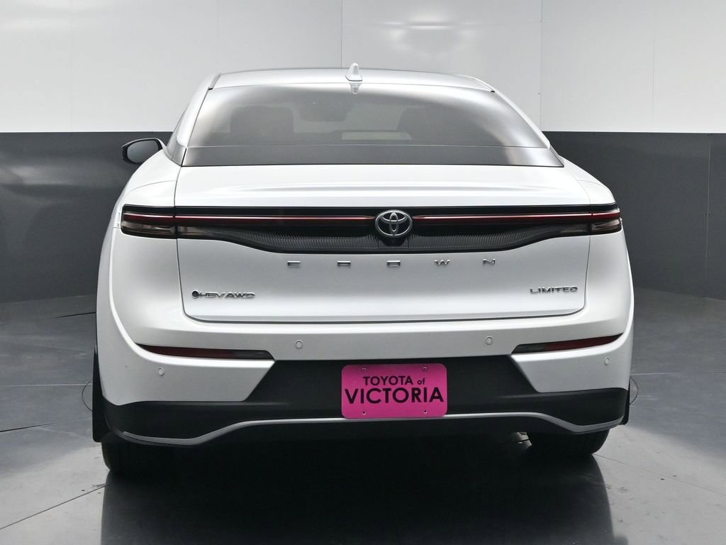 Used 2024 Toyota Crown Limited image 17