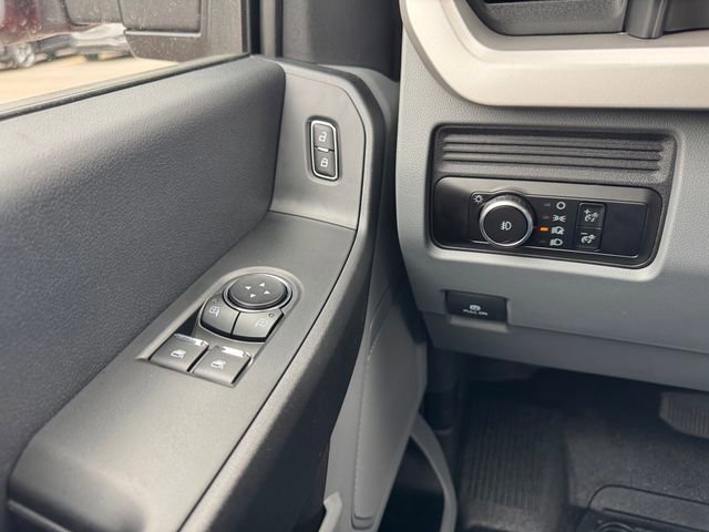 New 2026 Ford F550 4x4 Regular Cab Super Duty image 23