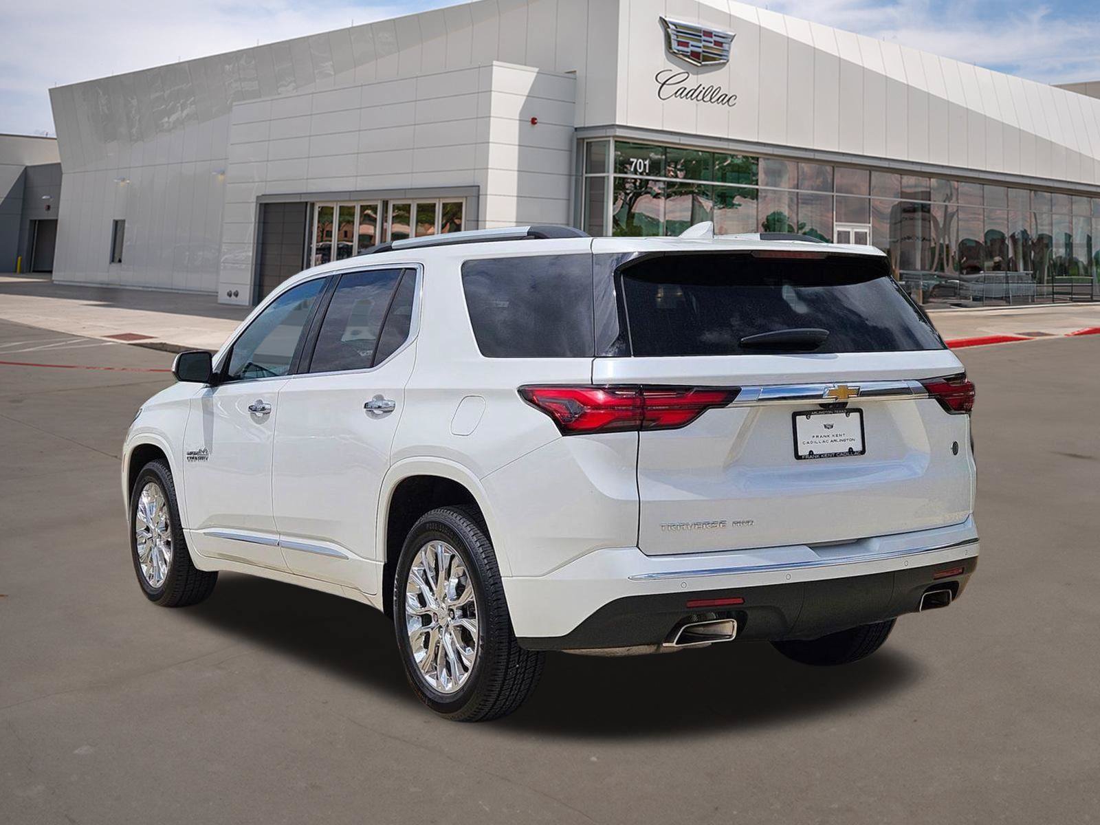Used 2023 Chevrolet Traverse High Country AWD/4WD image 4