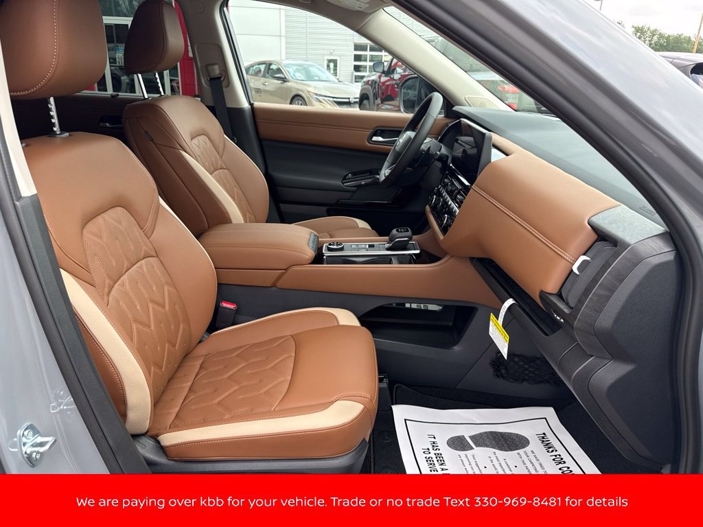New 2026 Nissan Pathfinder Platinum w/ Accent Package AWD/4WD image 29