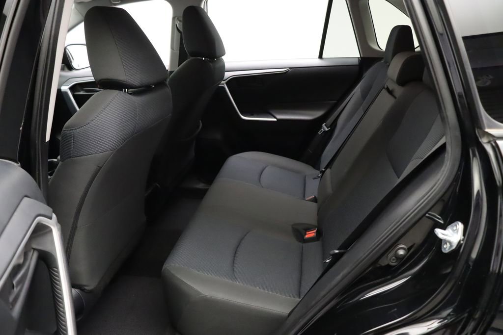 Certified 2019 Toyota RAV4 LE image 19