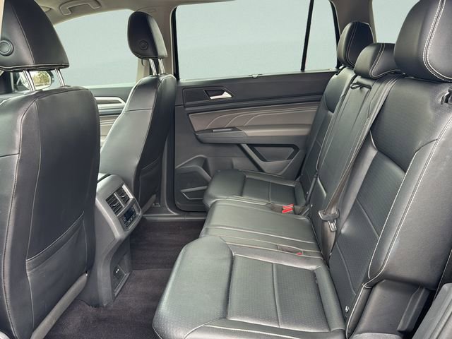 Used 2021 Volkswagen Atlas SE w/ Towing Package image 17