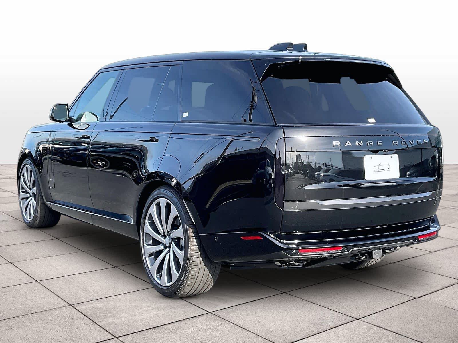 New 2025 Land Rover Range Rover Long Wheelbase SE AWD/4WD image 3