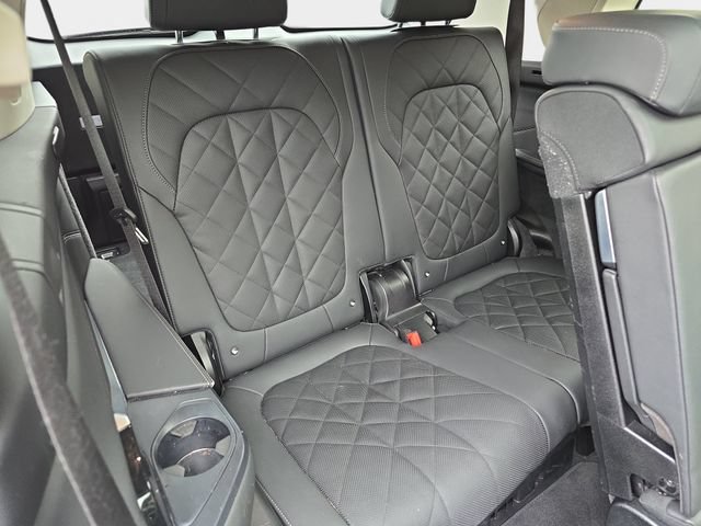 Used 2024 BMW X7 xDrive40i AWD/4WD image 16