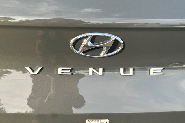 New 2026 Hyundai Venue SEL FWD image 9