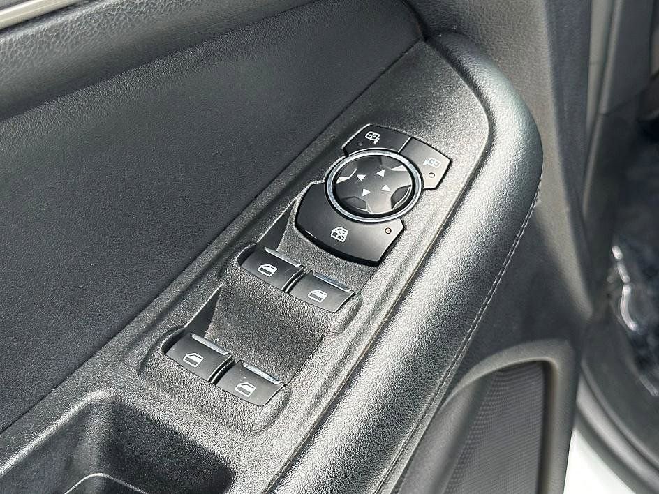 Used 2022 Ford Edge SEL image 15