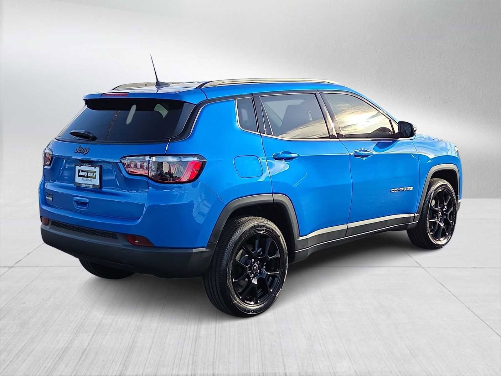 New 2026 Jeep Compass Latitude image 8