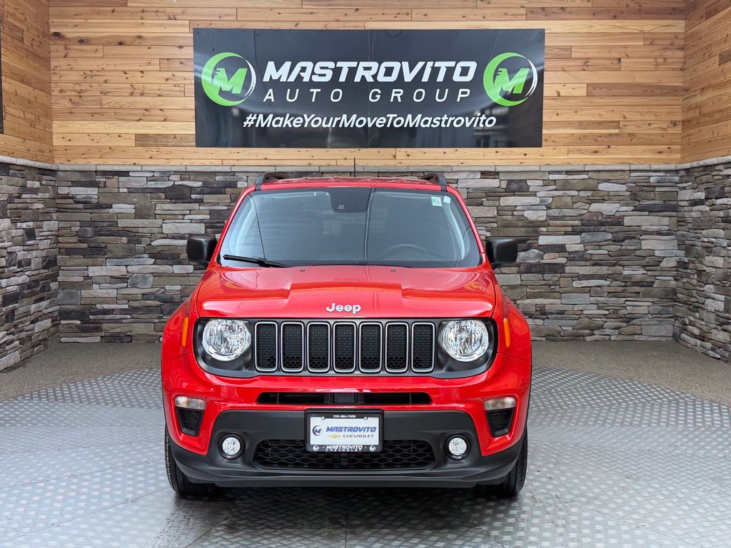 Used 2023 Jeep Renegade Latitude w/ Premium Group AWD/4WD image 6