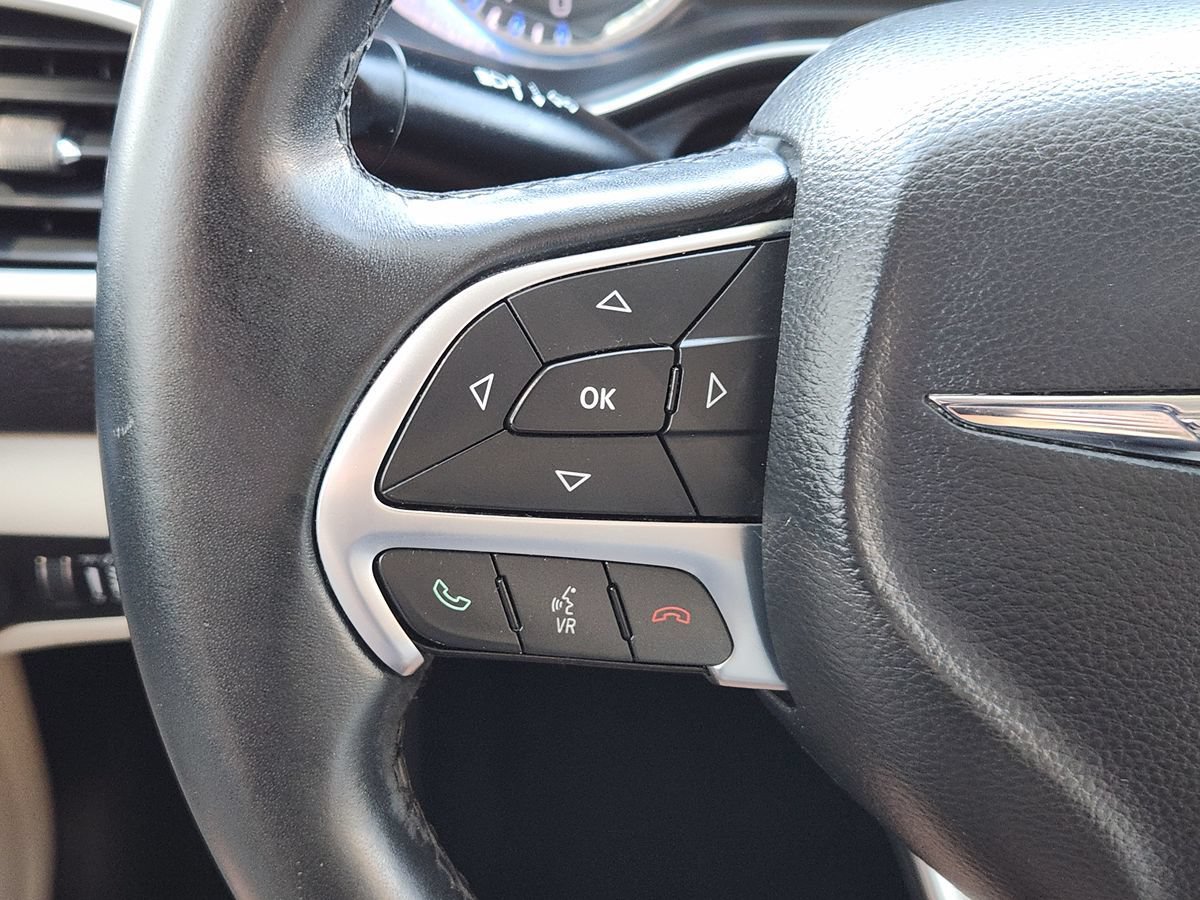 Used 2017 Chrysler 200 Limited Platinum FWD image 46