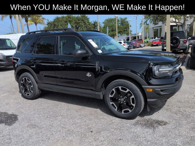 Used 2023 Ford Bronco Sport Outer Banks w/ Tech Package AWD/4WD image 3