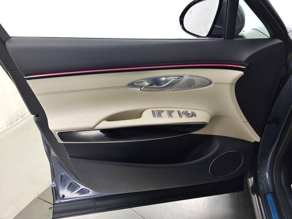 New 2027 Genesis GV70 2.5T AWD/4WD image 9