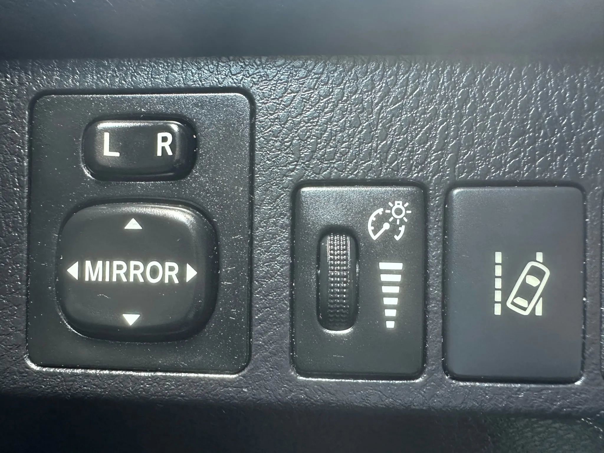 Used 2017 Toyota RAV4 LE w/ All Weather Liner Package image 23