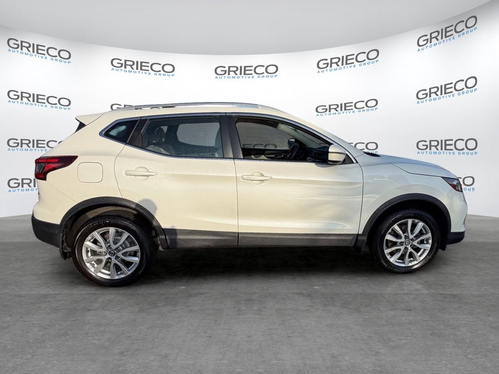 Used 2020 Nissan Rogue Sport SV FWD image 8