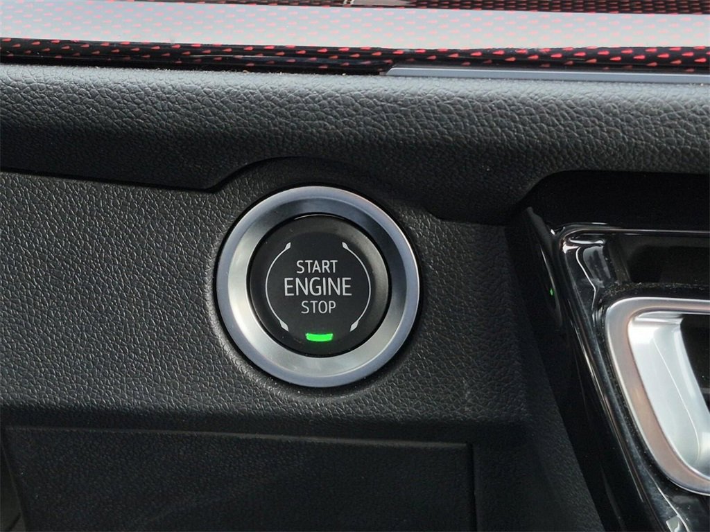 Certified 2025 Chevrolet Traverse RS w/ LPO, Floor Liner Package image 30