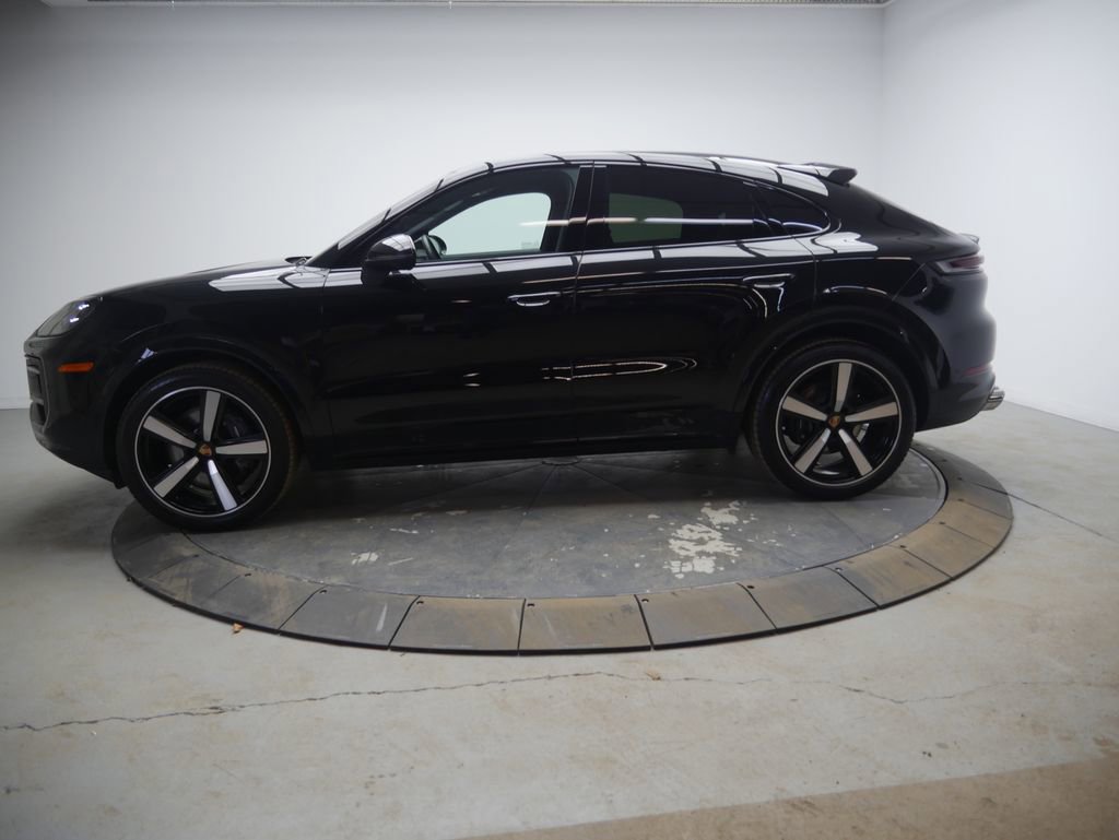 Certified 2026 Porsche Cayenne Coupe image 2