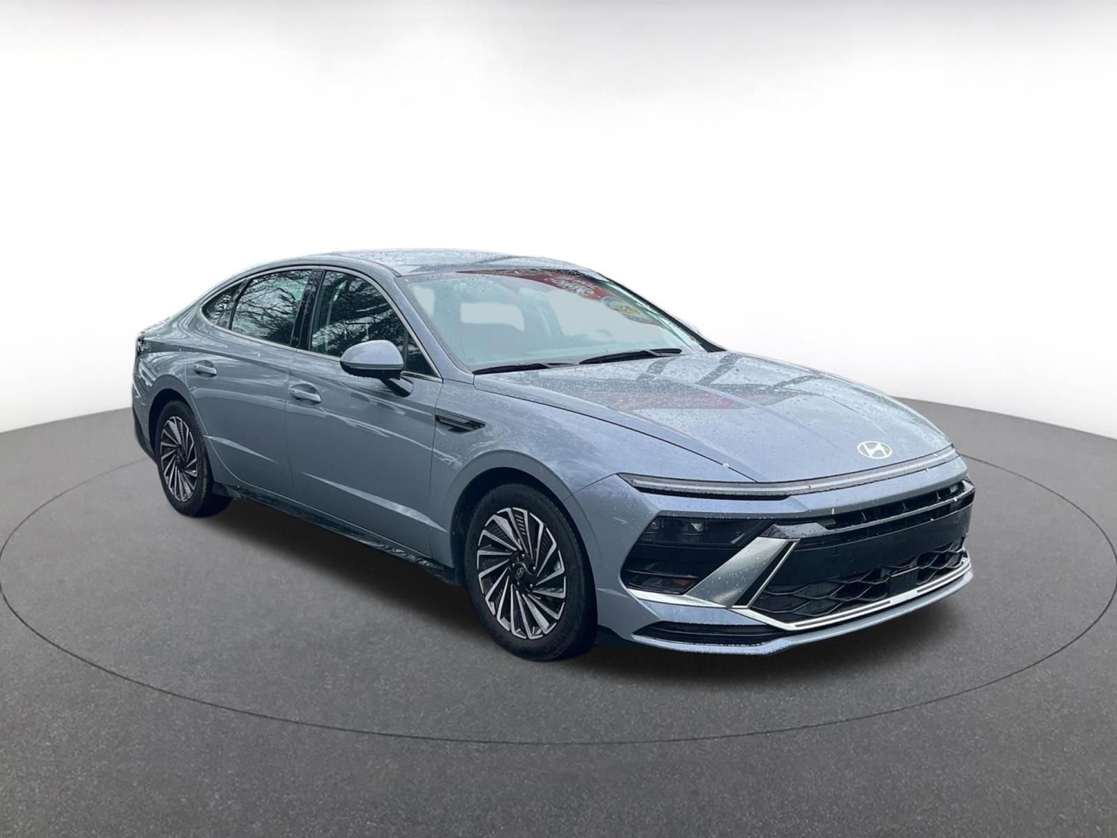 Used 2025 Hyundai Sonata SEL image 2