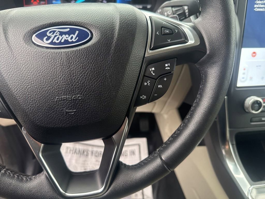 Certified 2022 Ford Edge Titanium w/ Class II Trailer Tow Package image 21