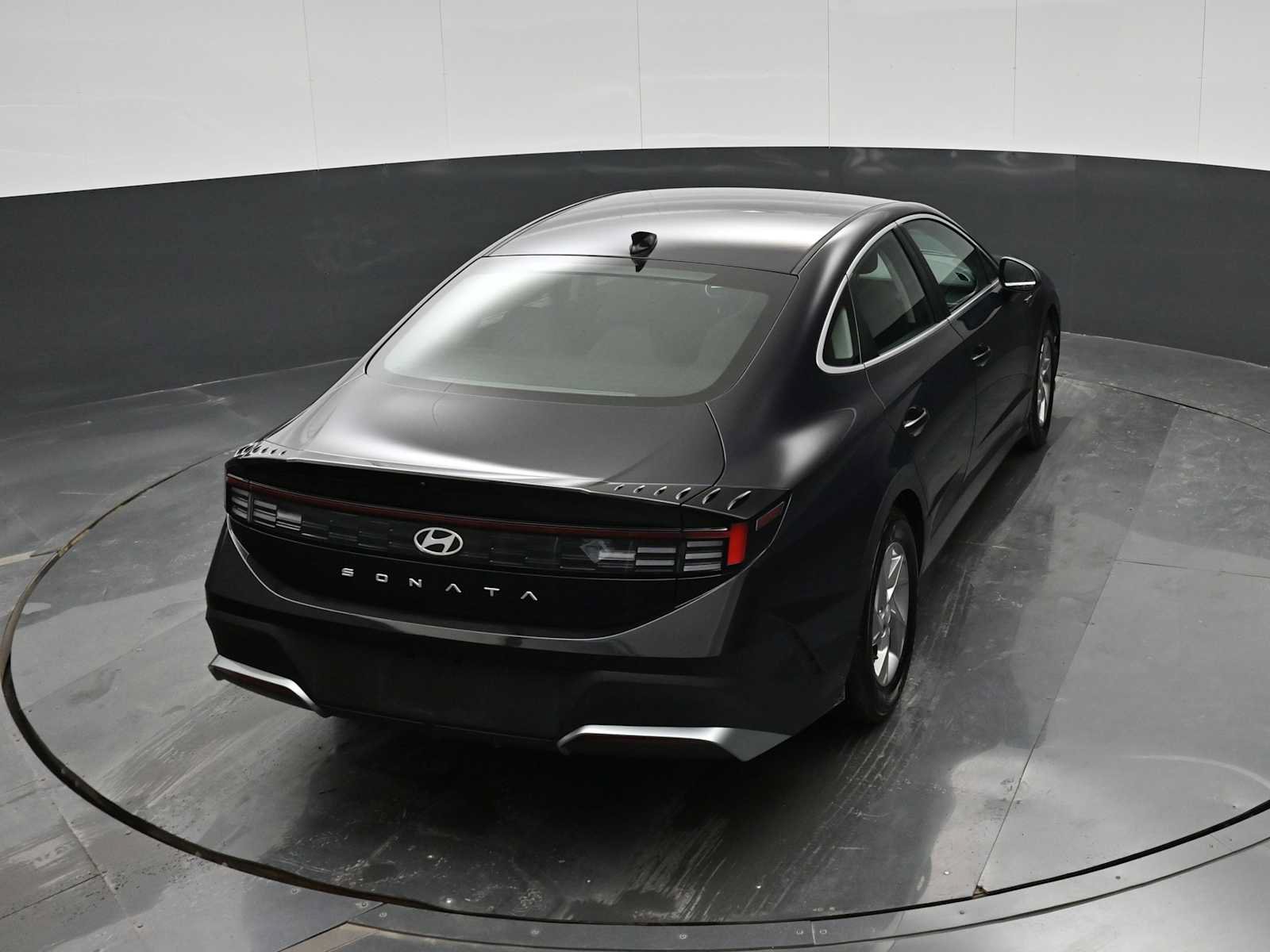 Used 2025 Hyundai Sonata SE FWD image 29
