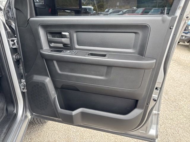 Used 2024 RAM 3500 Tradesman w/ Chrome Appearance Group AWD/4WD image 25