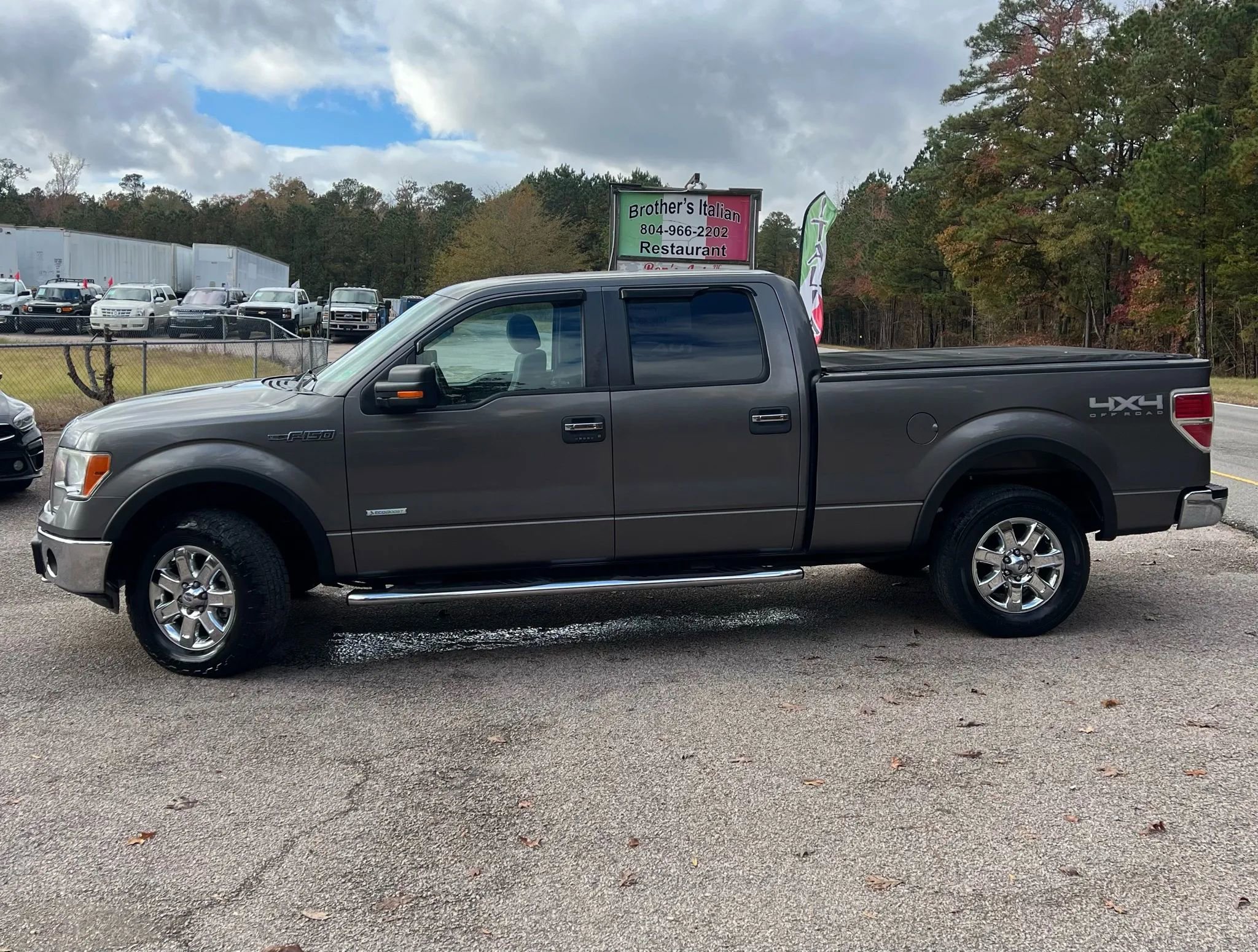 Used 2013 Ford F150 XLT w/ Luxury Equipment Group image 3