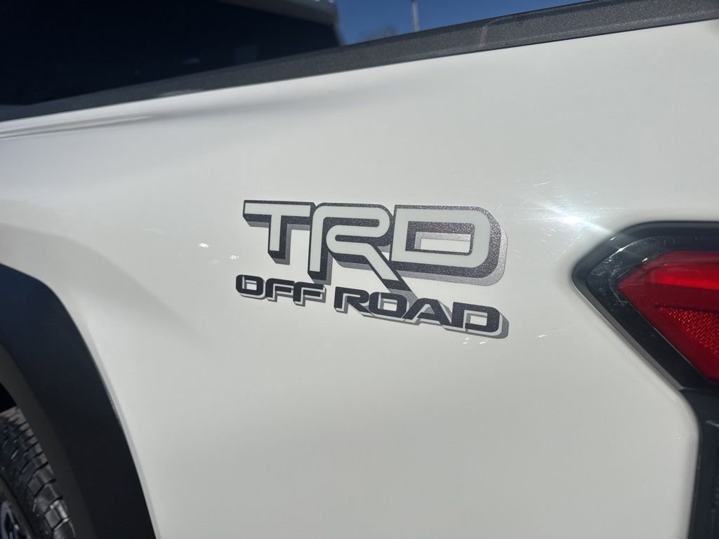 Used 2024 Toyota Tacoma TRD Off-Road image 31