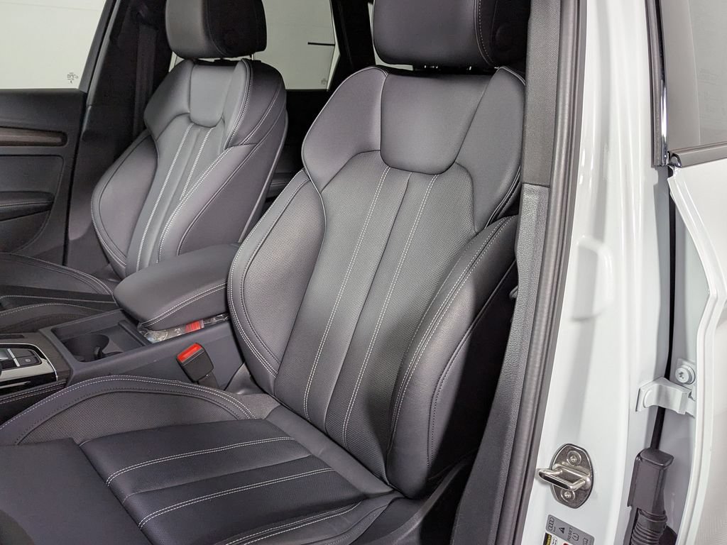 Used 2024 Audi Q5 e Premium Plus w/ Premium Plus Package AWD/4WD image 19