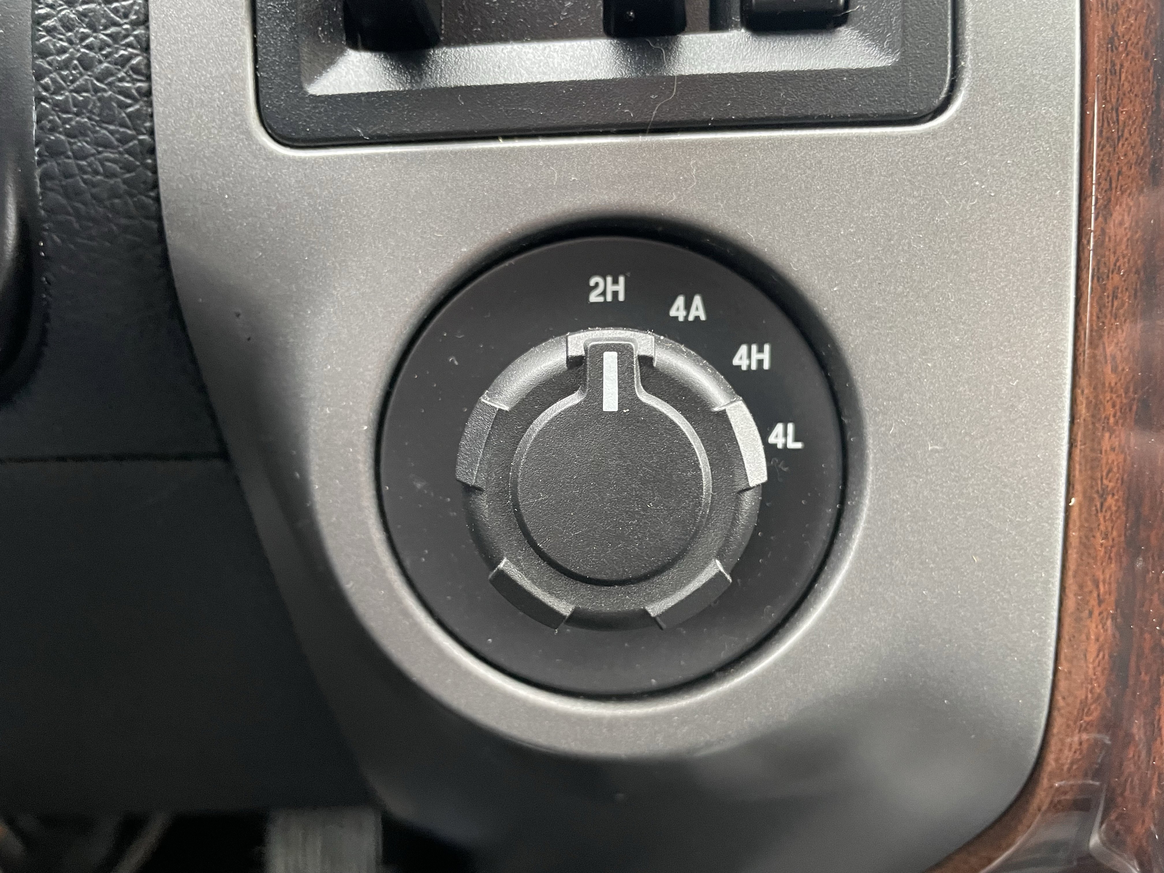 Used 2017 Ford Expedition Platinum image 25