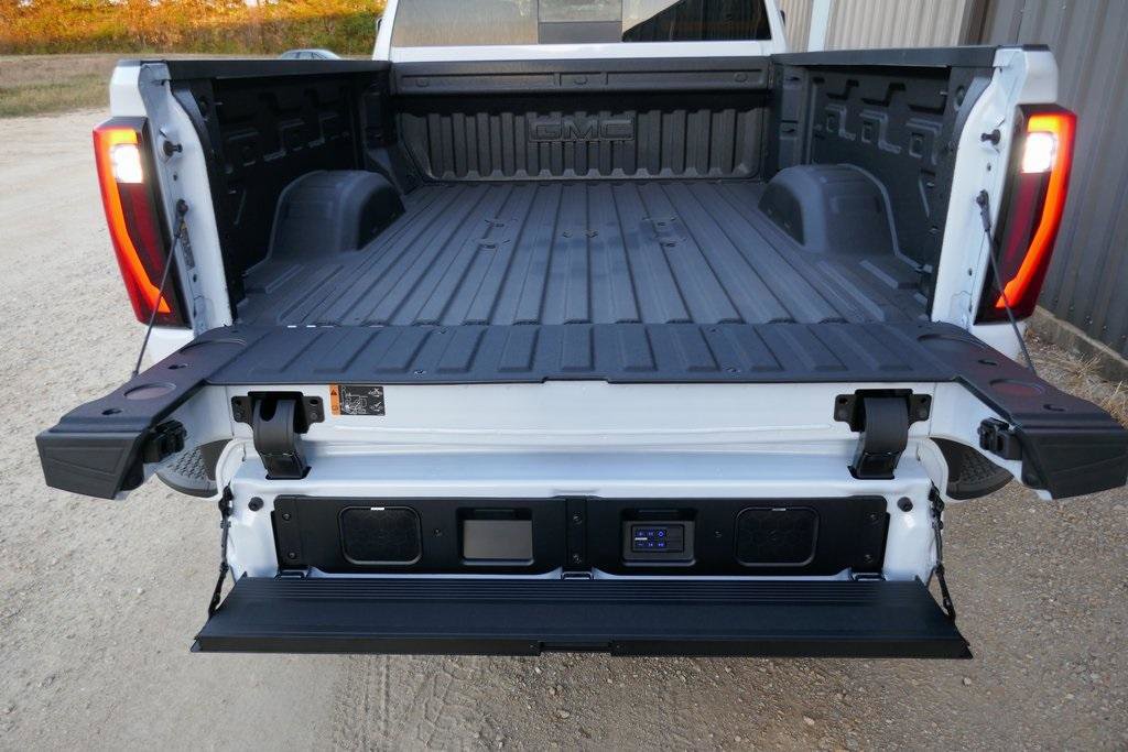 New 2026 GMC Sierra 2500 Denali Ultimate image 7