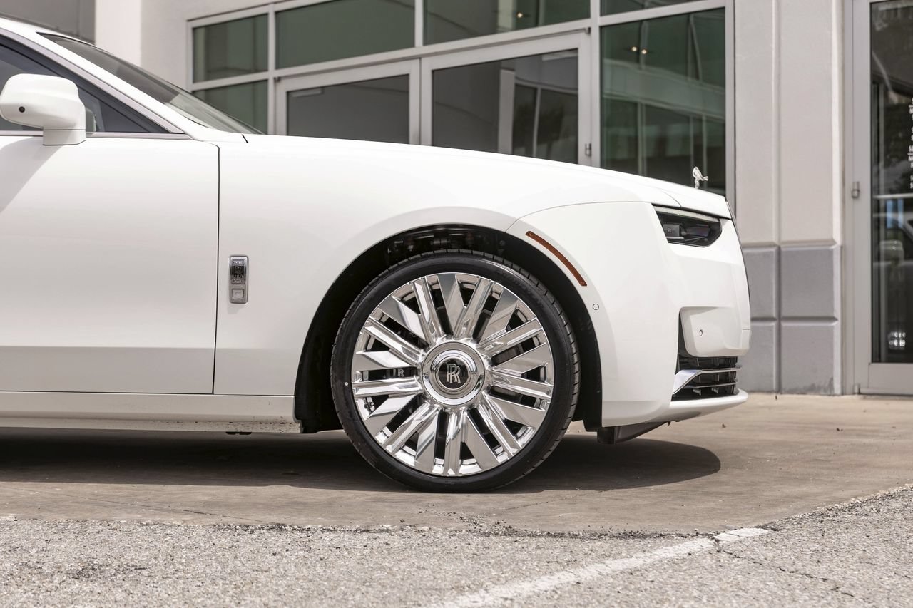 New 2026 Rolls-Royce Ghost AWD/4WD image 10