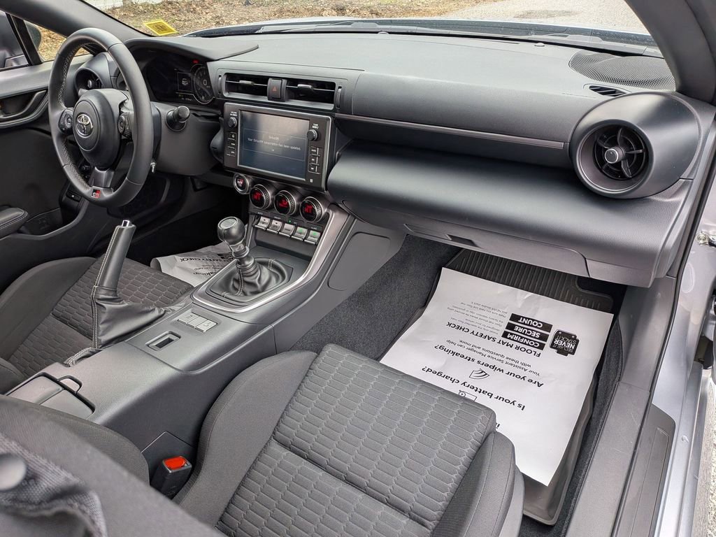 Used 2025 Toyota GR86 w/ ALL Weather Mat Package (TMS) RWD image 22