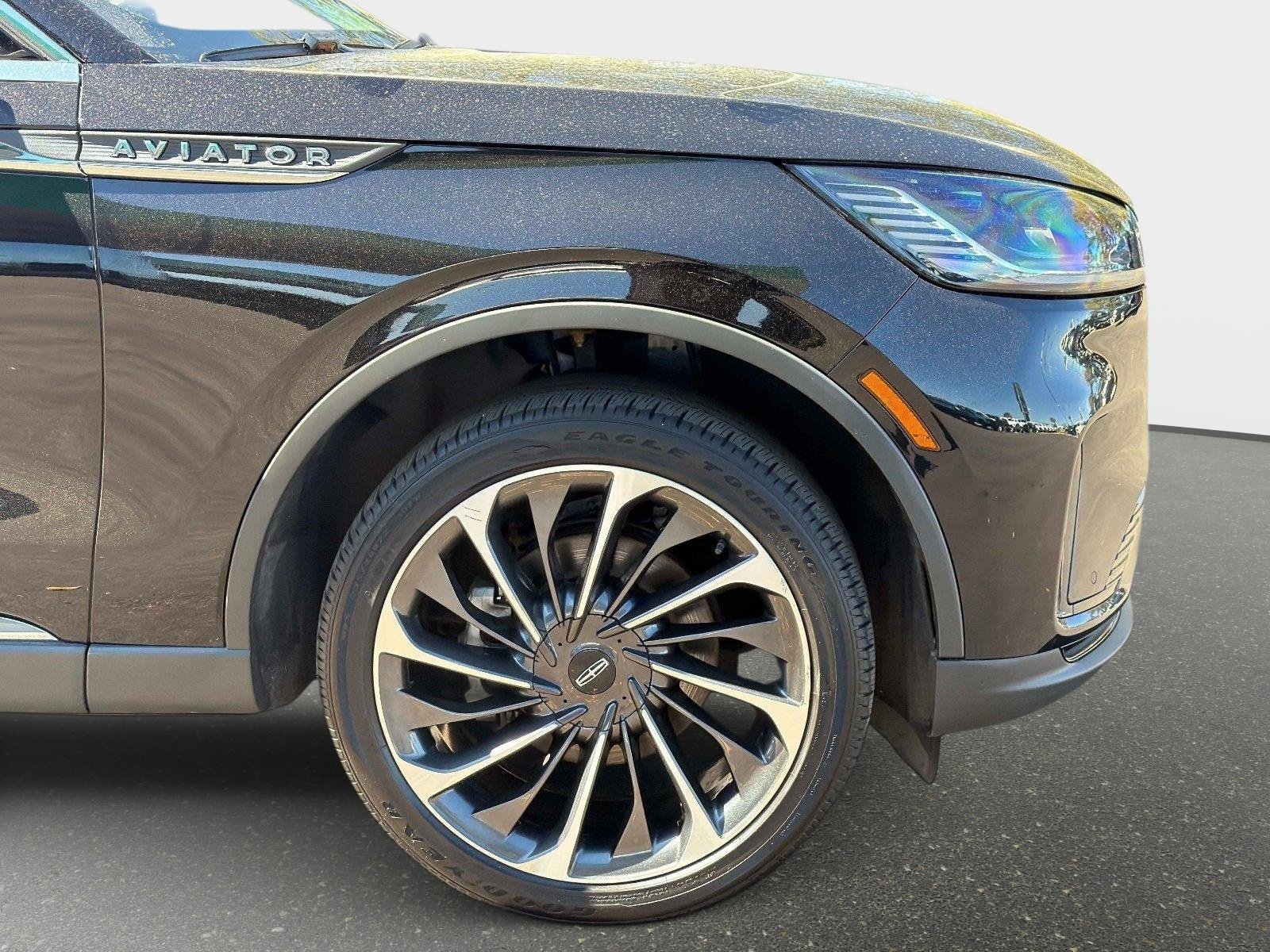 Used 2025 Lincoln Aviator Reserve w/ Equipment Group 201A AWD/4WD image 11