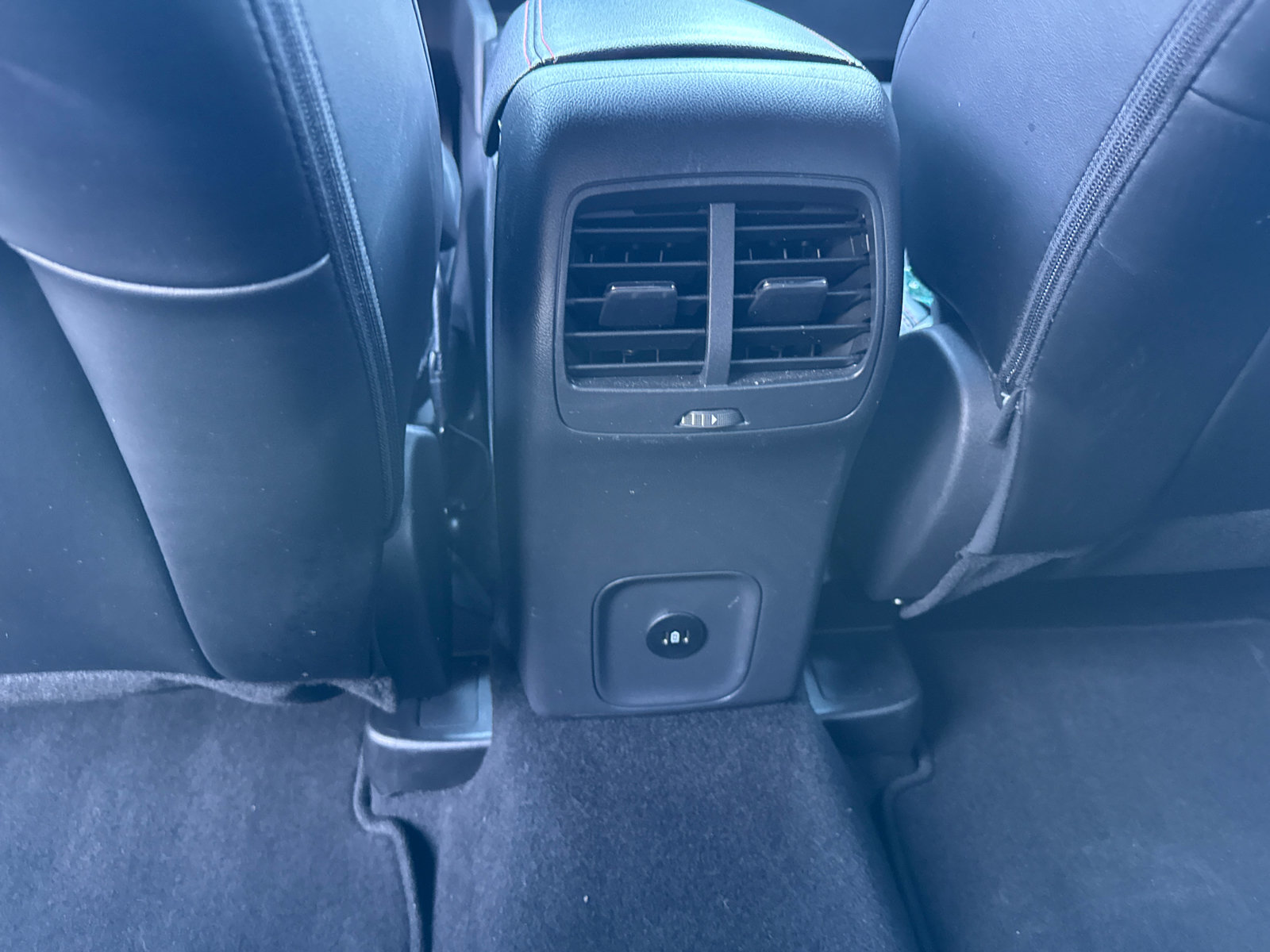 Used 2025 Ford Escape ST-Line AWD/4WD image 7