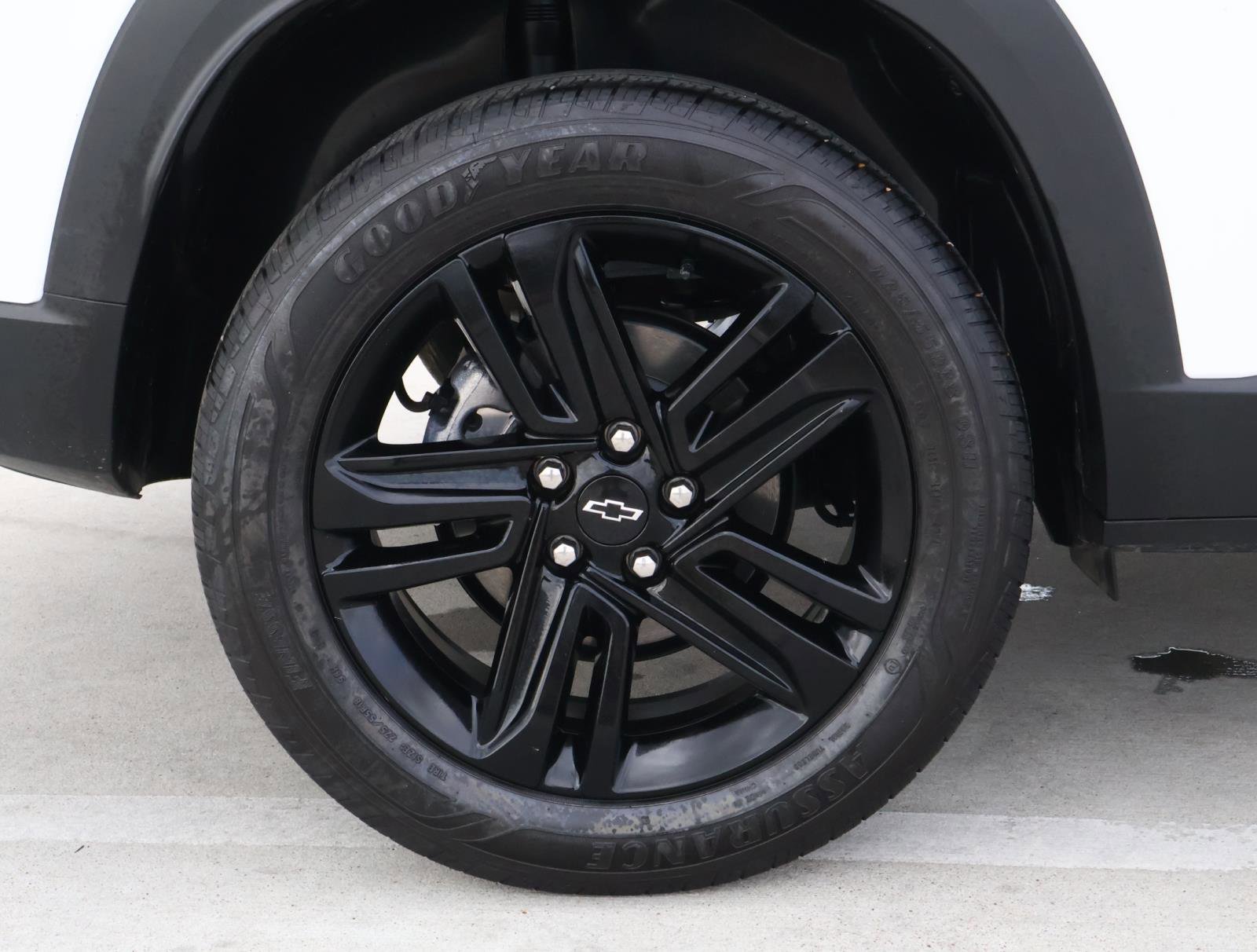 Used 2025 Chevrolet Trax ACTIV image 8