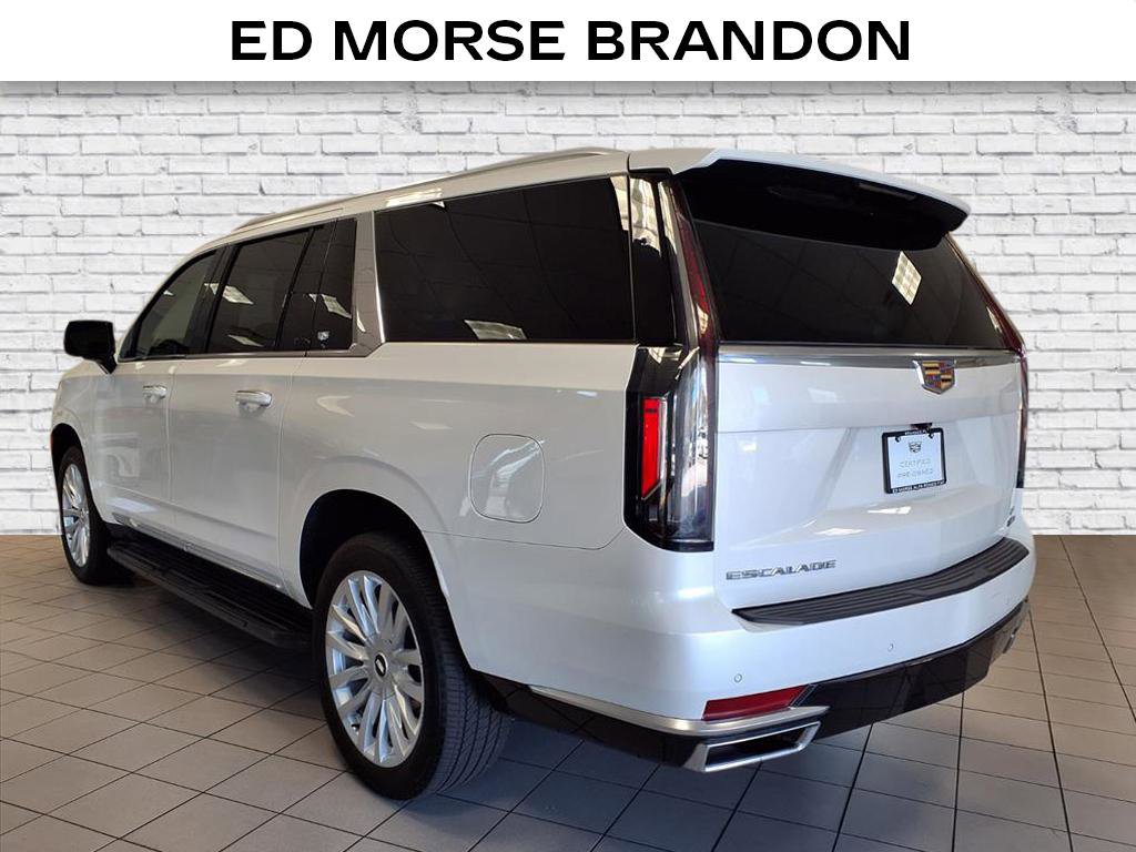 Certified 2024 Cadillac Escalade ESV Luxury image 3